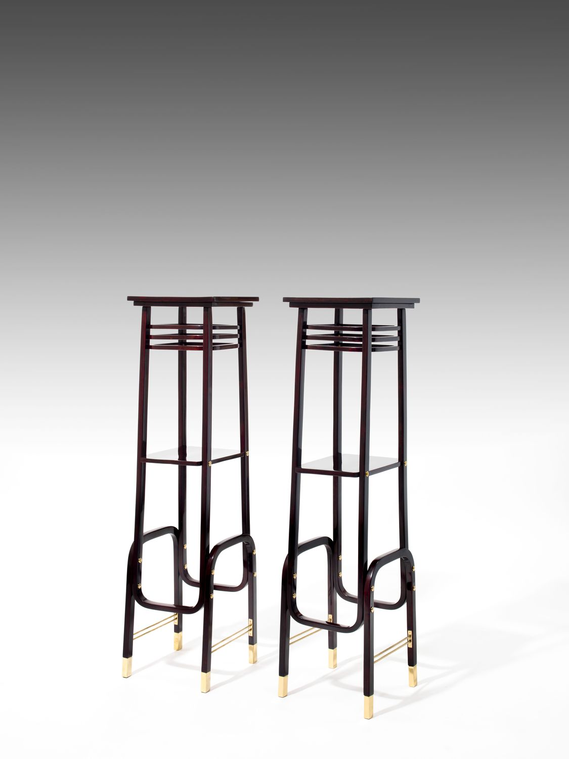 A PAIR OF FLOWER STANDS